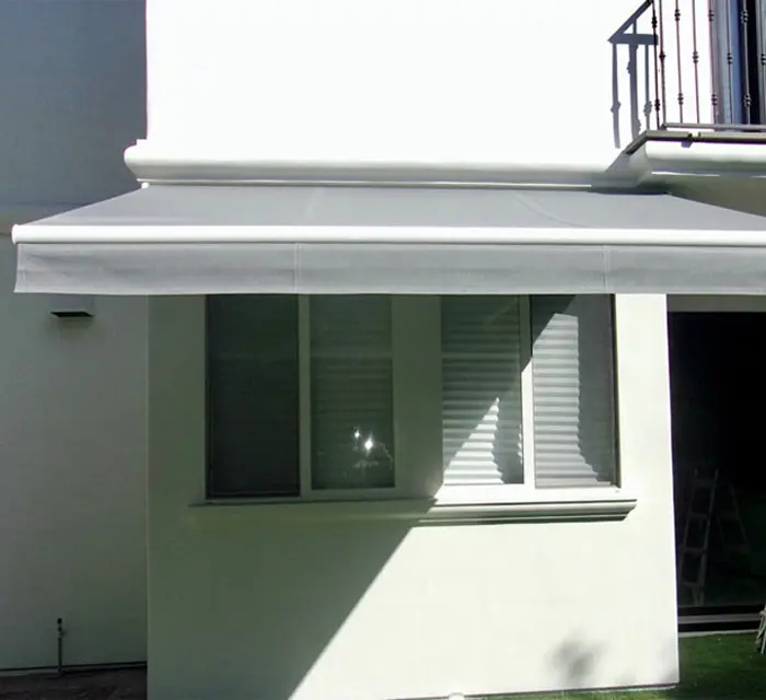 Manual & Motorized Retractable Awnings Upland, CA
