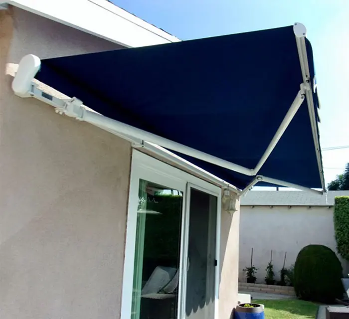 Manual and Electric Retractable Awnings for Los Alamitos, CA