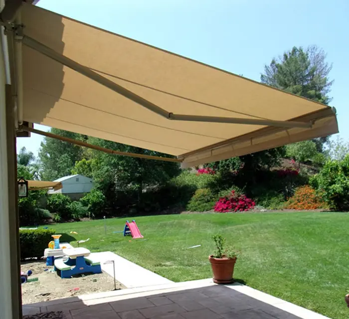 Retractable Awnings for Santa Ana & Tustin Businesses